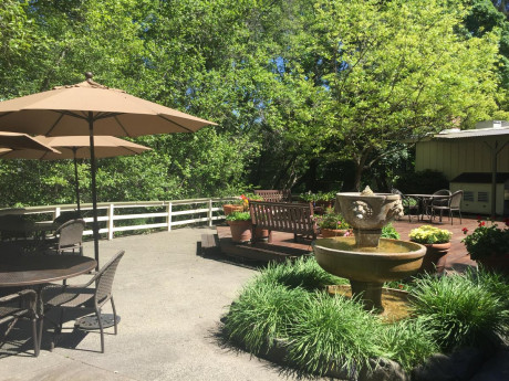 The Jack London Lodge - Sitting Area