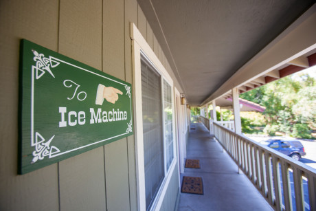 The Jack London Lodge - corridor